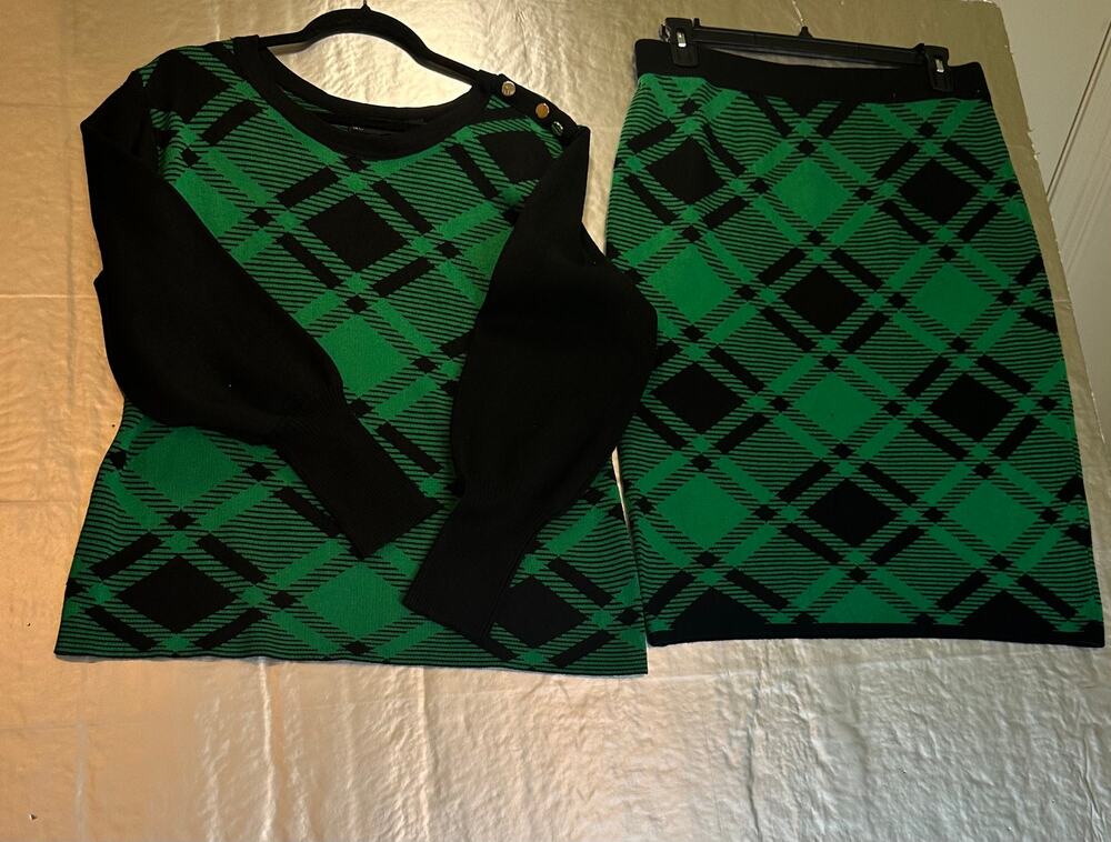 NY&Co XL Green Black Plaid Sweater & Pencil Skirt Set